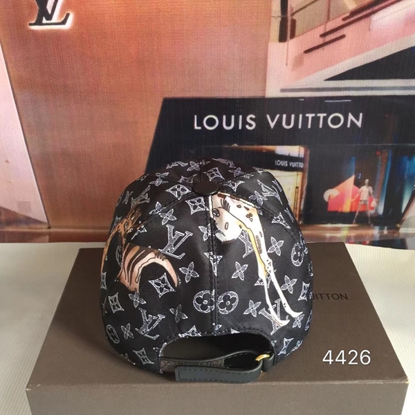 ブランド帽子側面デザイン